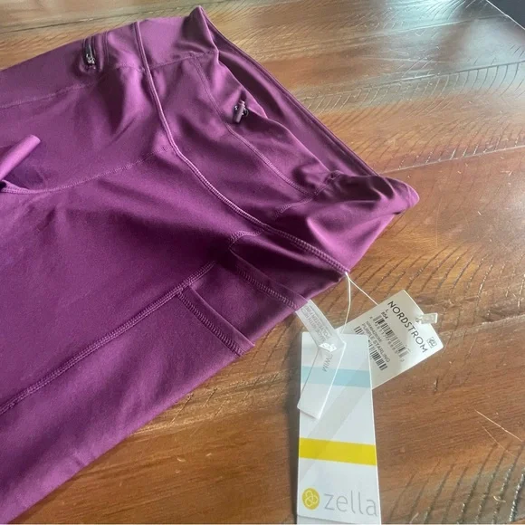 Zella High Waisted Capri Leggings - Picture 2 of 7